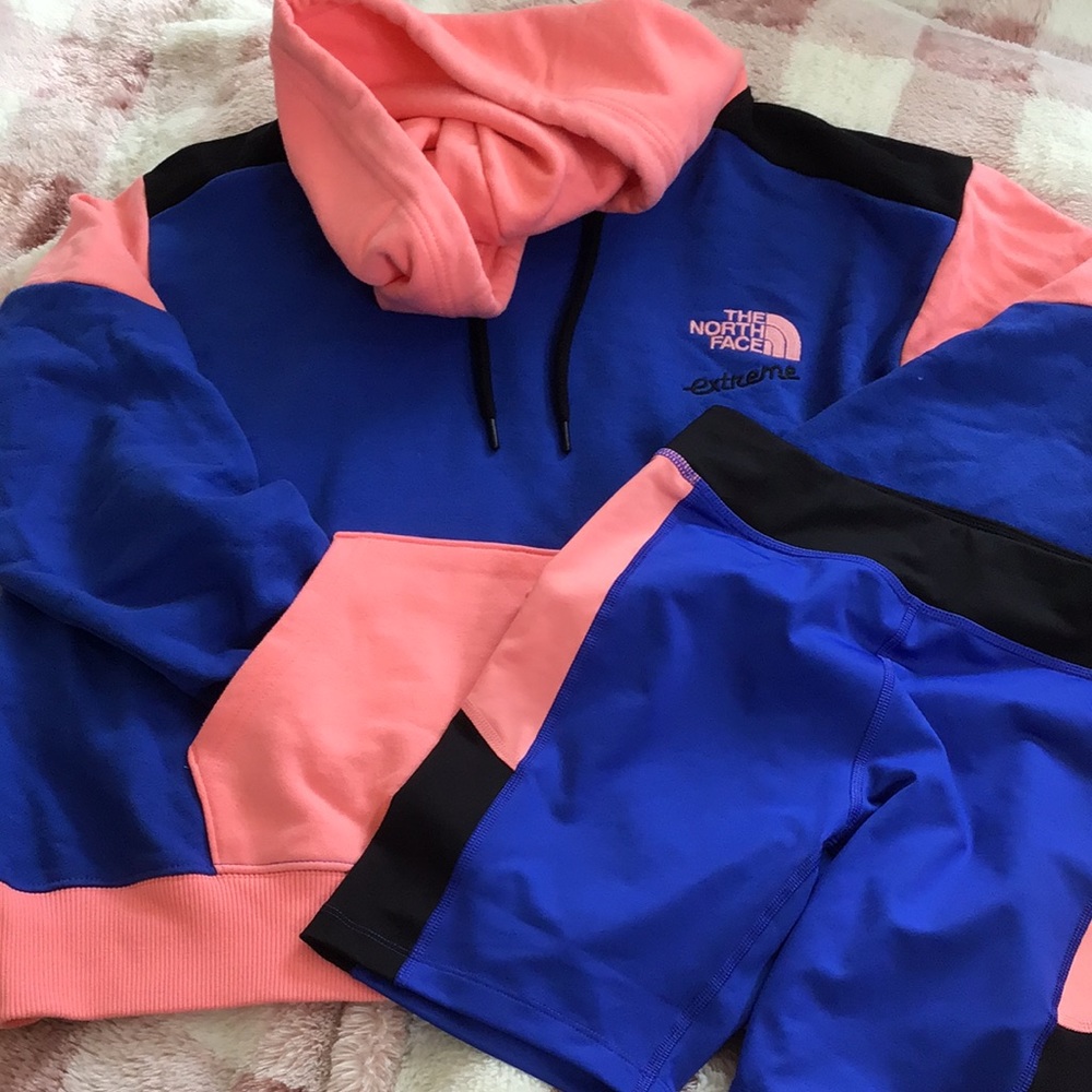 The North Face 2 Piece Sweatshirt Biker Short Set